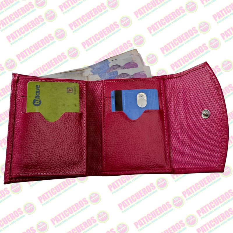 Billetera en cuero bovino pequeña – Elegante, práctica y con caja de regalo