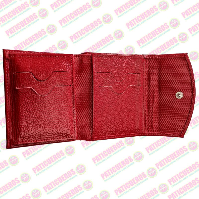 Billetera en cuero bovino pequeña – Elegante, práctica y con caja de regalo