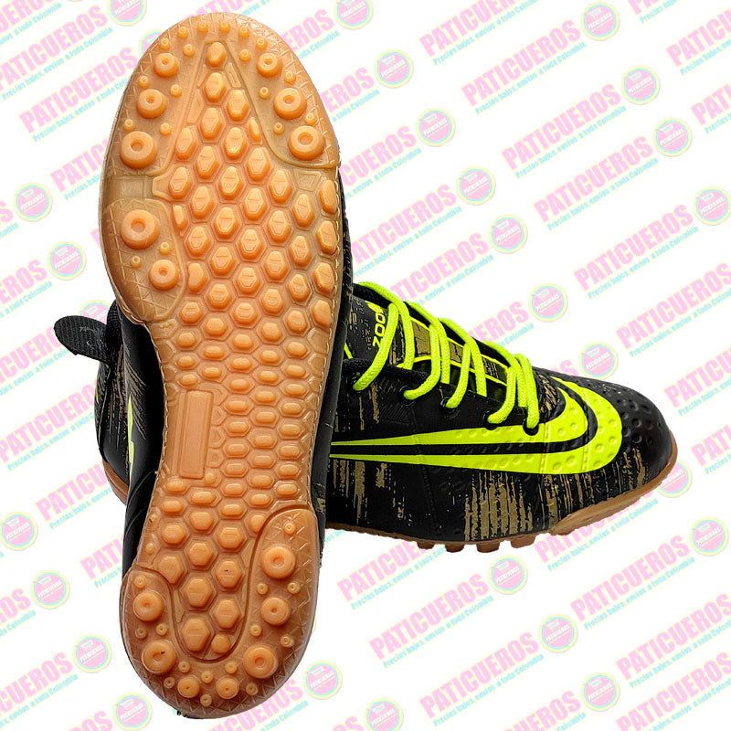 Jugar Futbol Cancha Sintetica De Tenis Con Que Zapatos Se Juega En